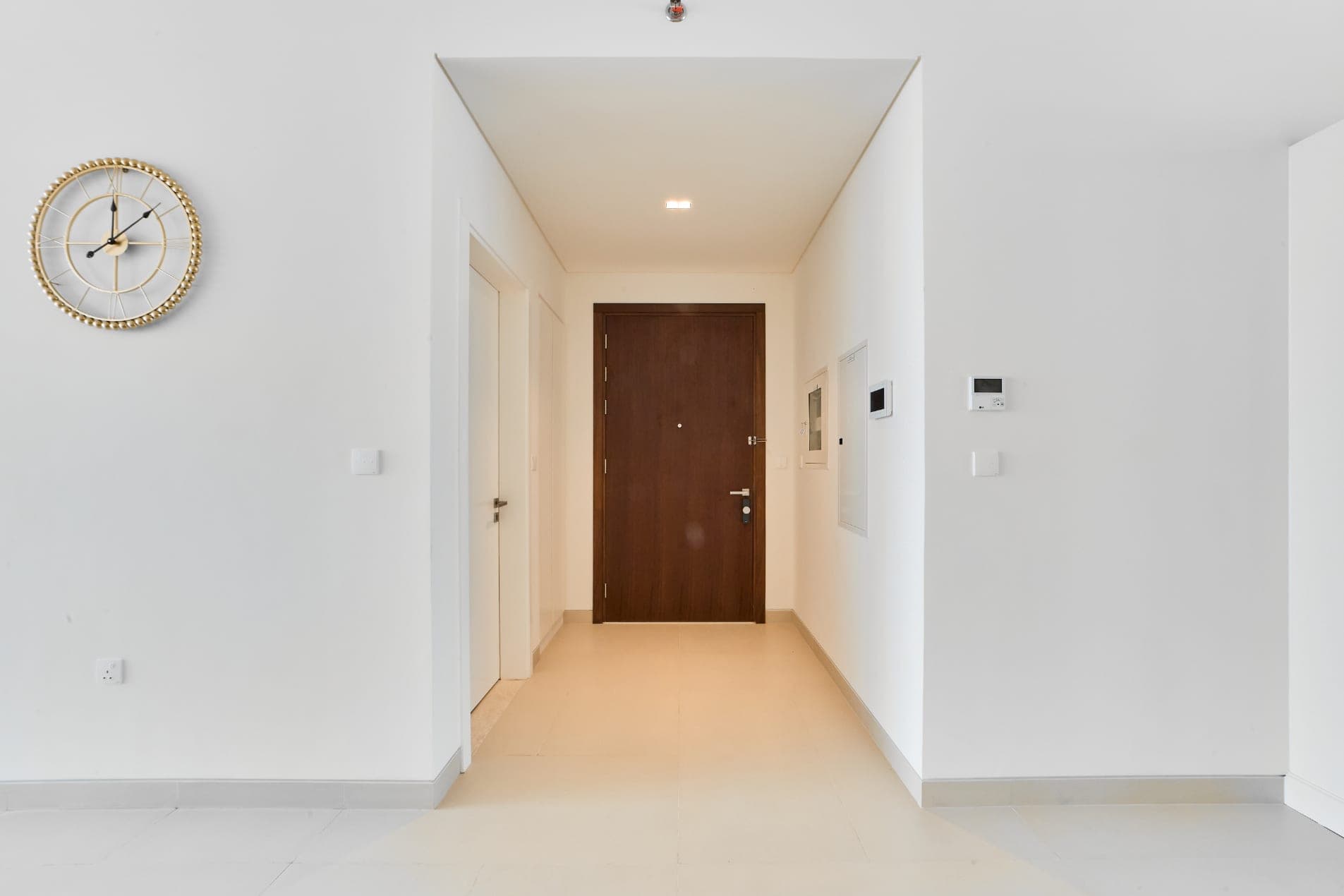 Coastal Luxe 2BR+M Seaside Hills Al Zorah, photo 4