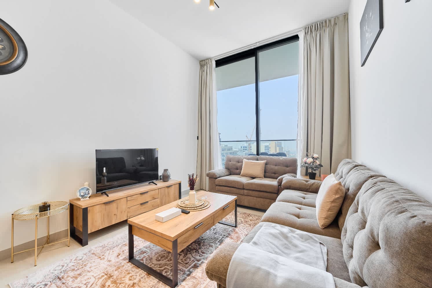 Cozy 1BR Retreat in Binghatti Amber, JVC
