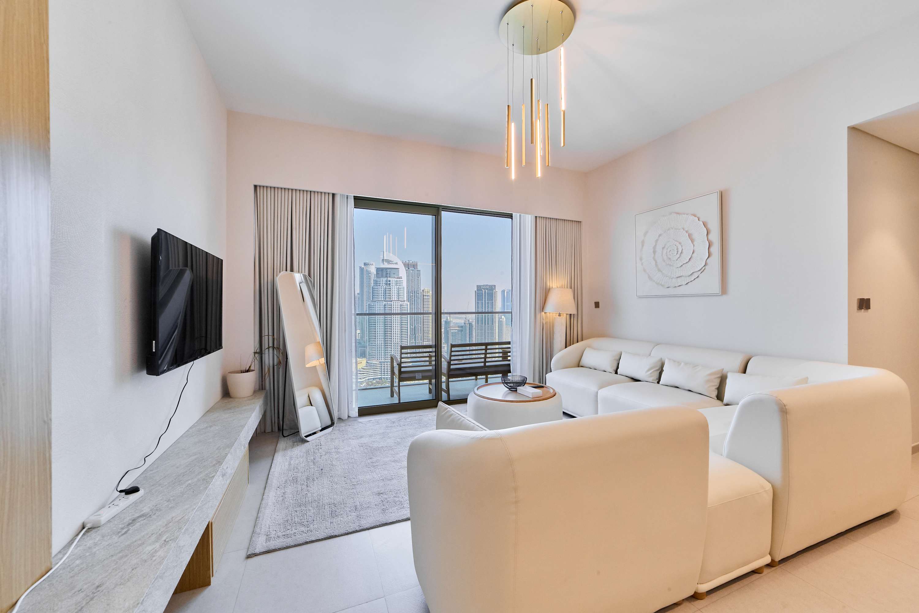 fäm Living Downtown 2BR Burj Khalifa and Fountain Views, photo 5