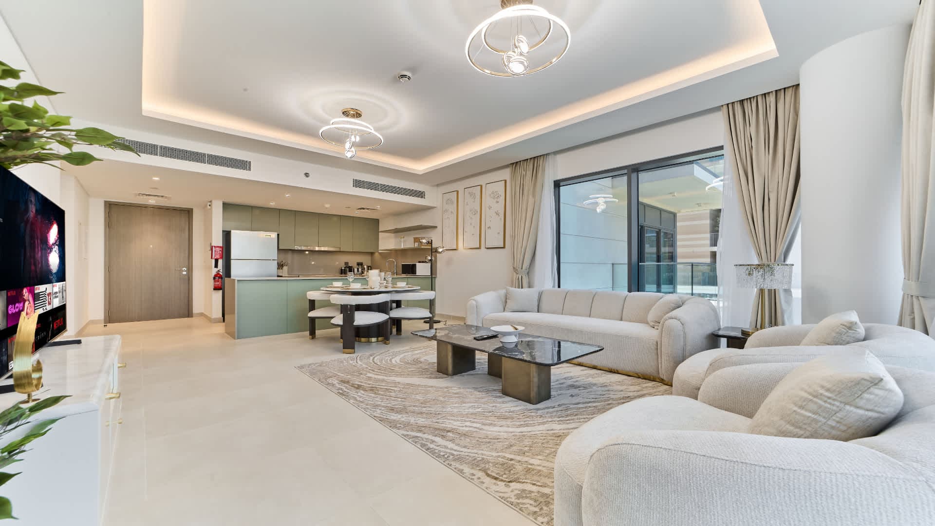 Contemporary 2BR in Central Park Viridian, photo 4