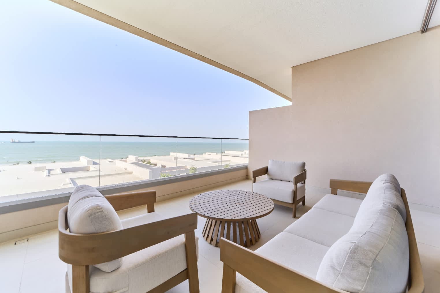 Al Zorah 2BR And Maids Sea View, photo 2