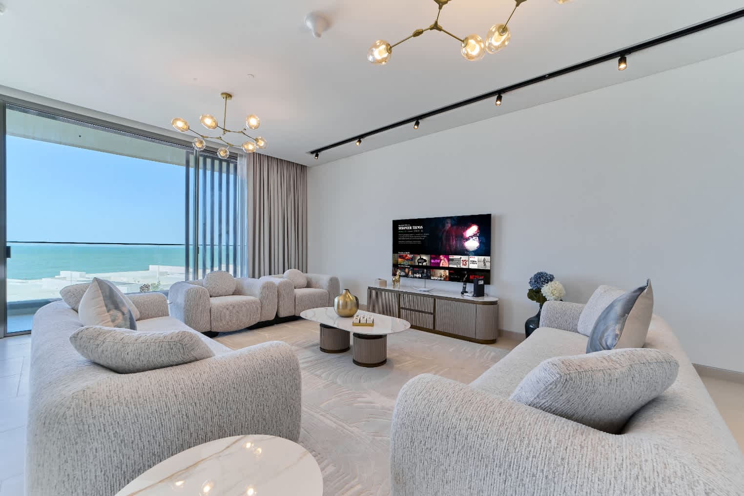 AL Zorah 3BR and Maids Sea Views