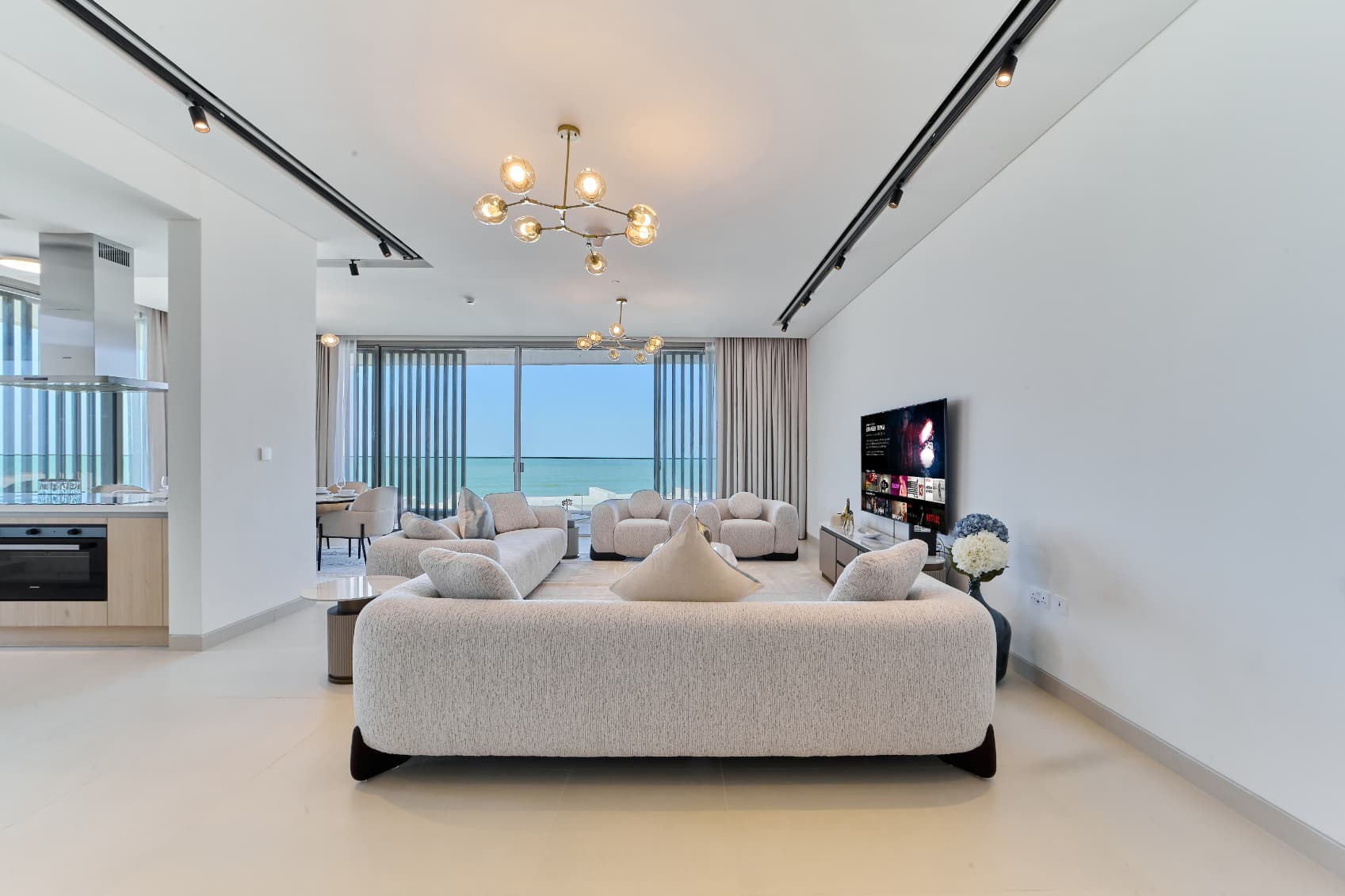 Al Zorah 3BR and Maids Sea Views, photo 5