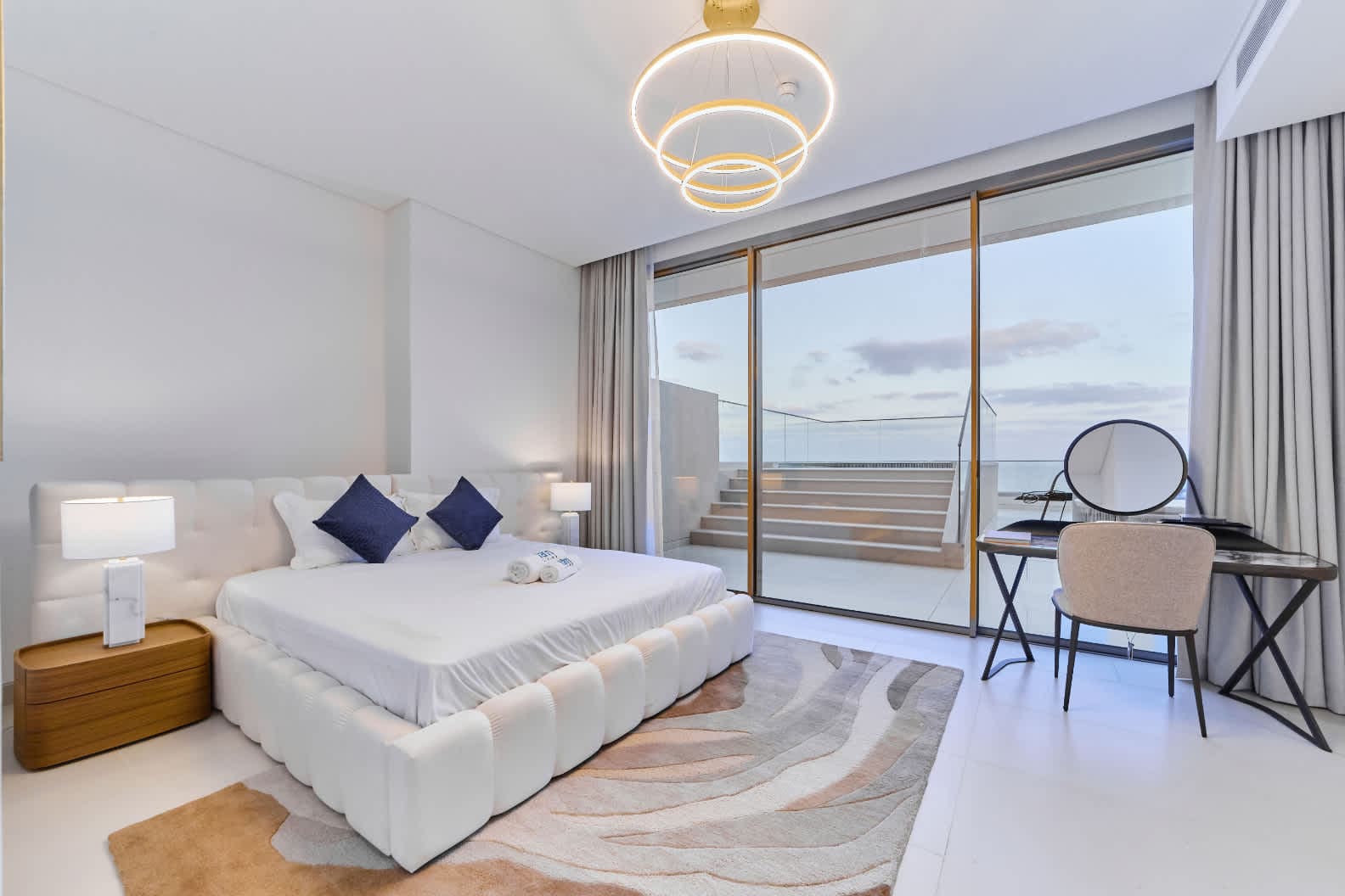 Beachfront Luxury Penthouse w/ Private Jacuzzi &, photo 2