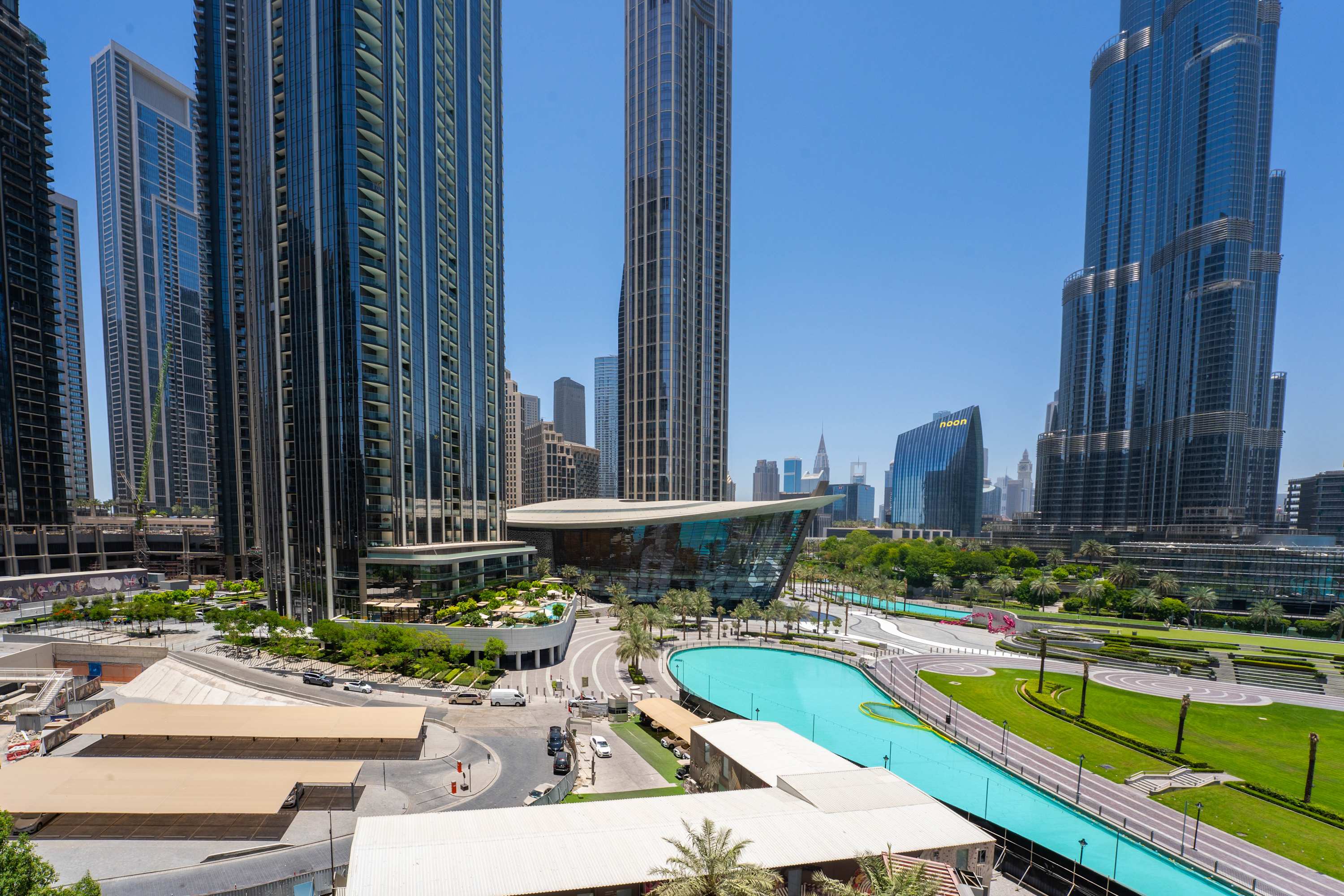 Stunning 2BR Facing Burj Khalifa Downtown, photo 2