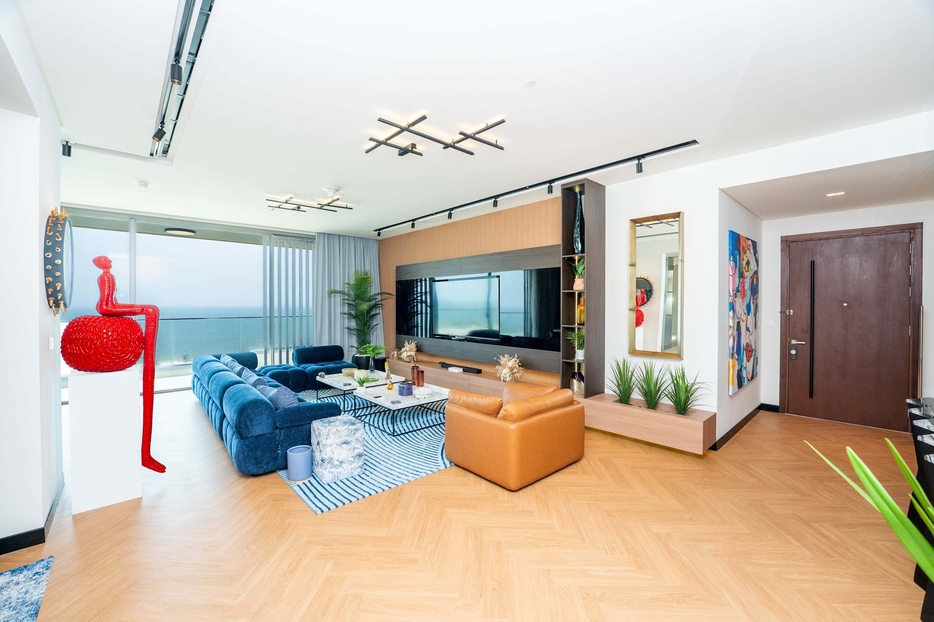 Coastal 3BR Retreat in Seaside Hills Sea View