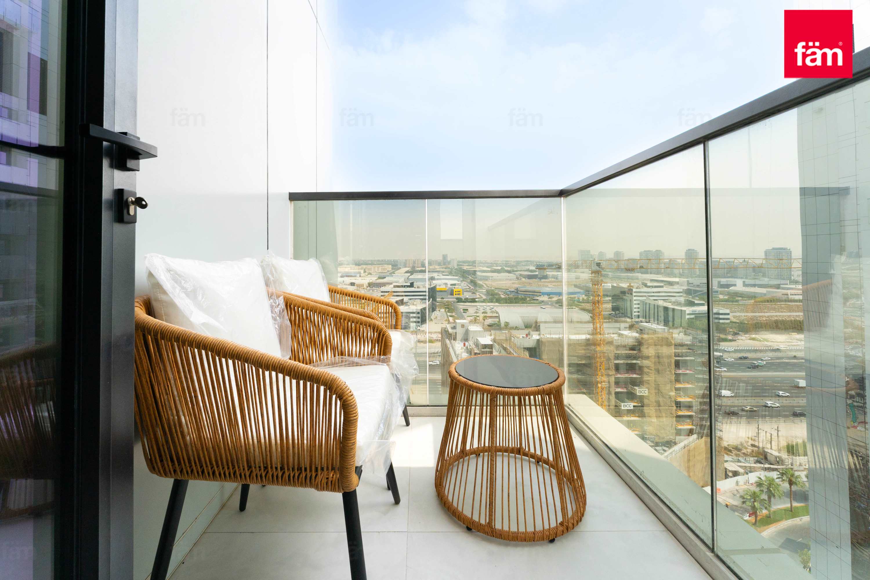 Elegant Studio in Prime JVT, photo 2