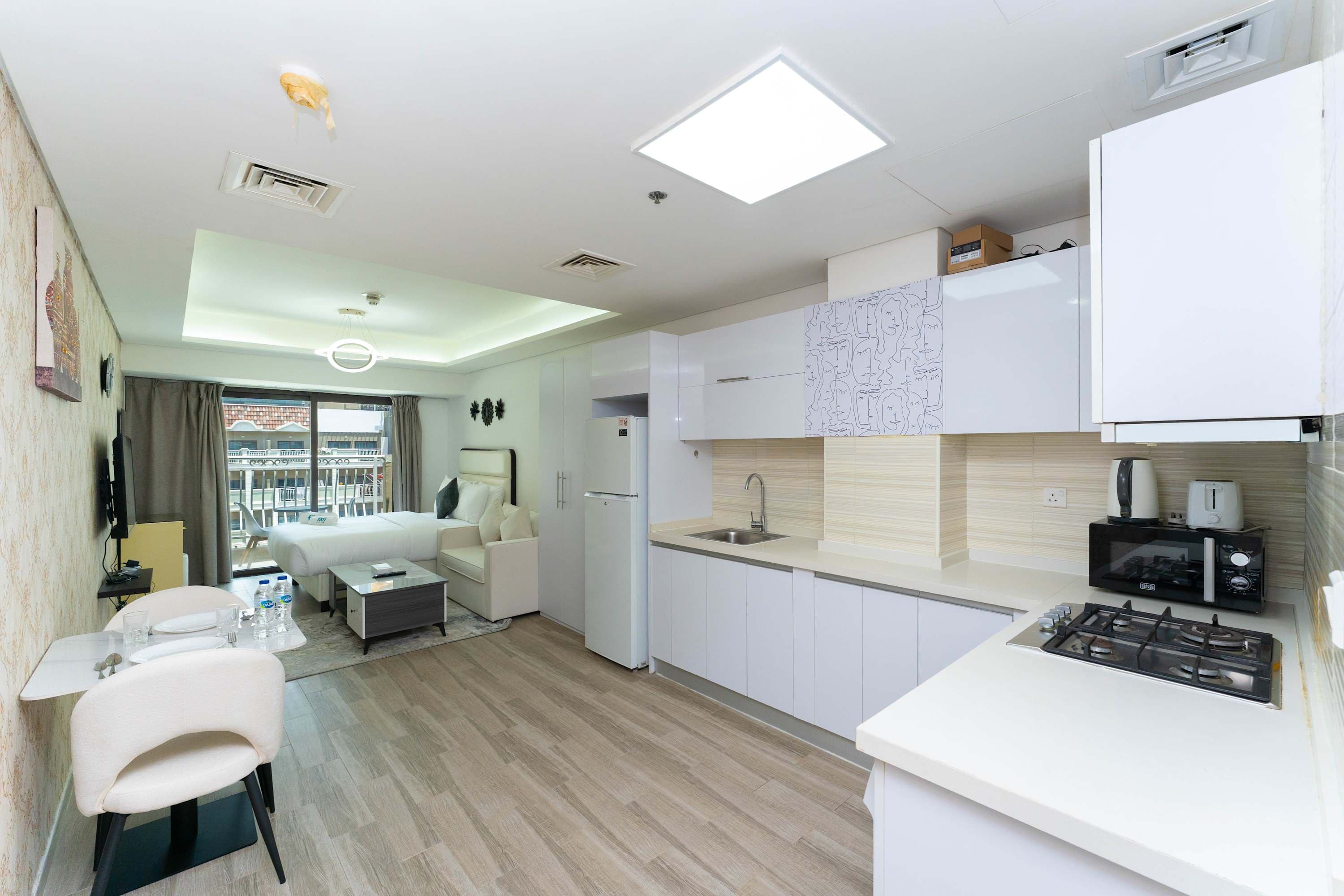 Modern Studio Stay at Laya Mansion JVC, photo 3