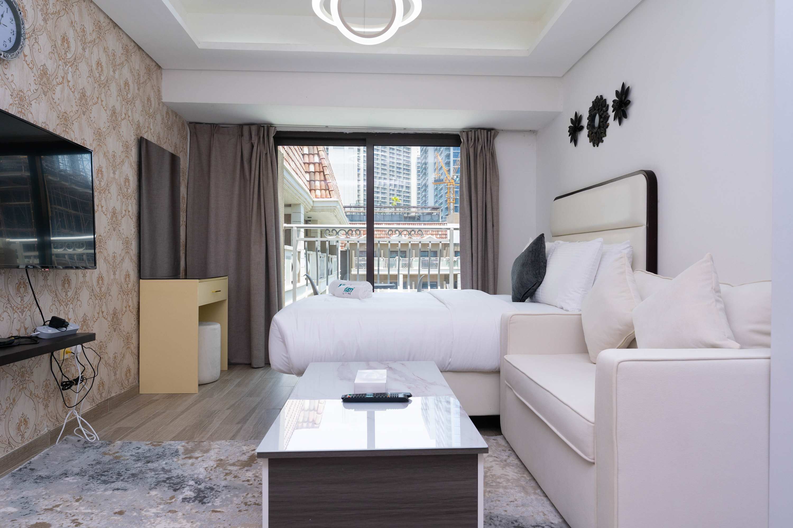 Modern Studio Stay at Laya Mansion JVC