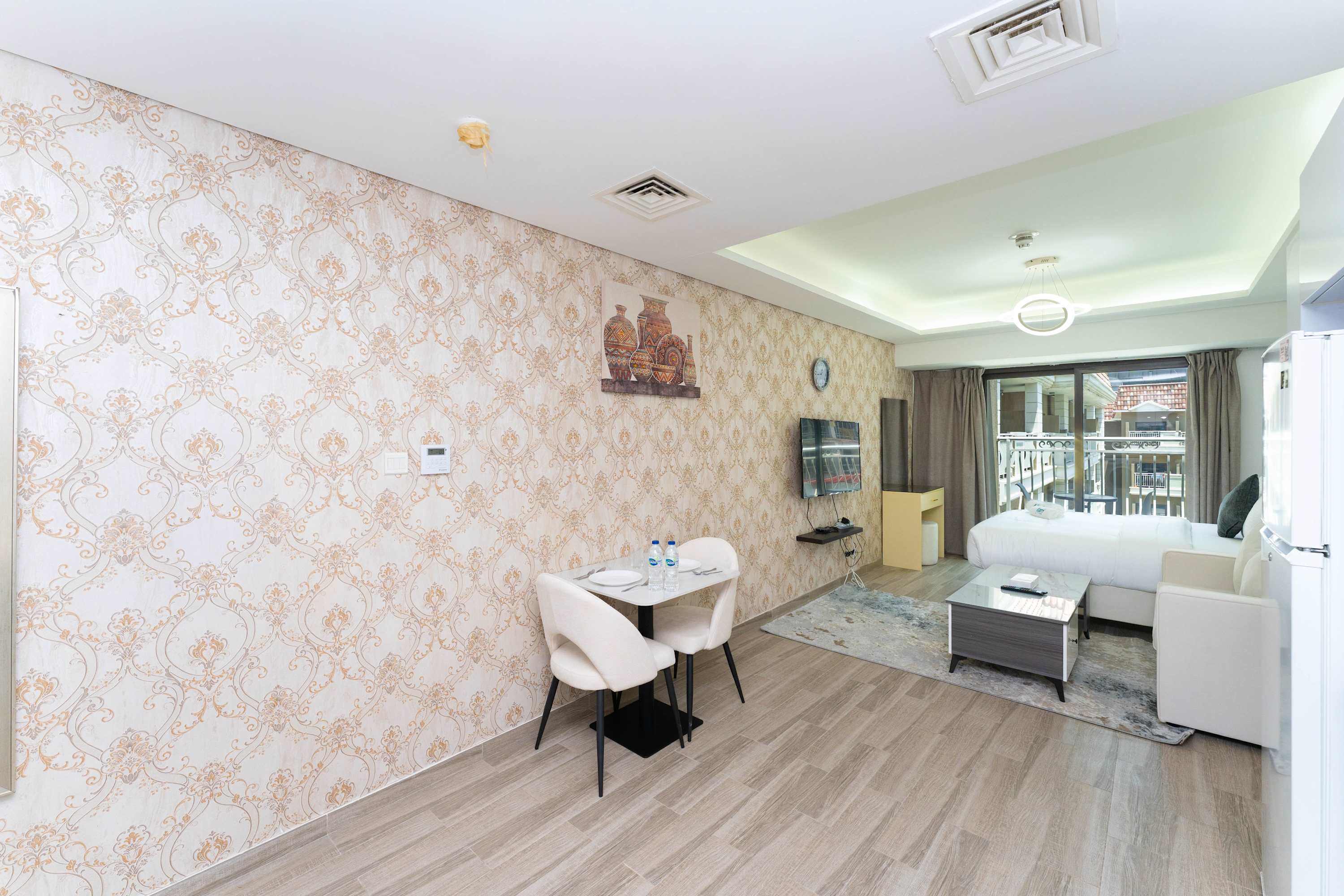 Modern Studio Stay at Laya Mansion JVC, photo 5