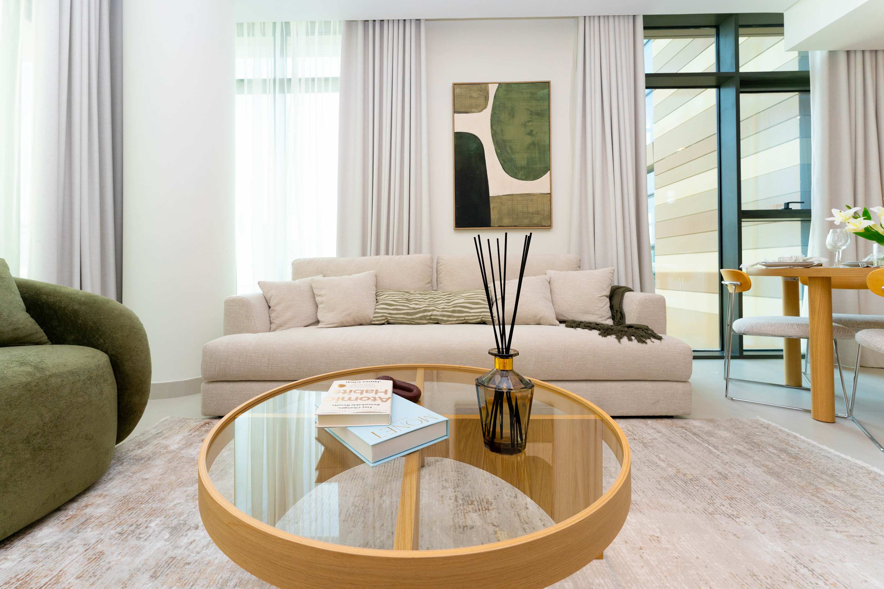 Modern 1BR Retreat in Erin City Walk Dubai, photo 4