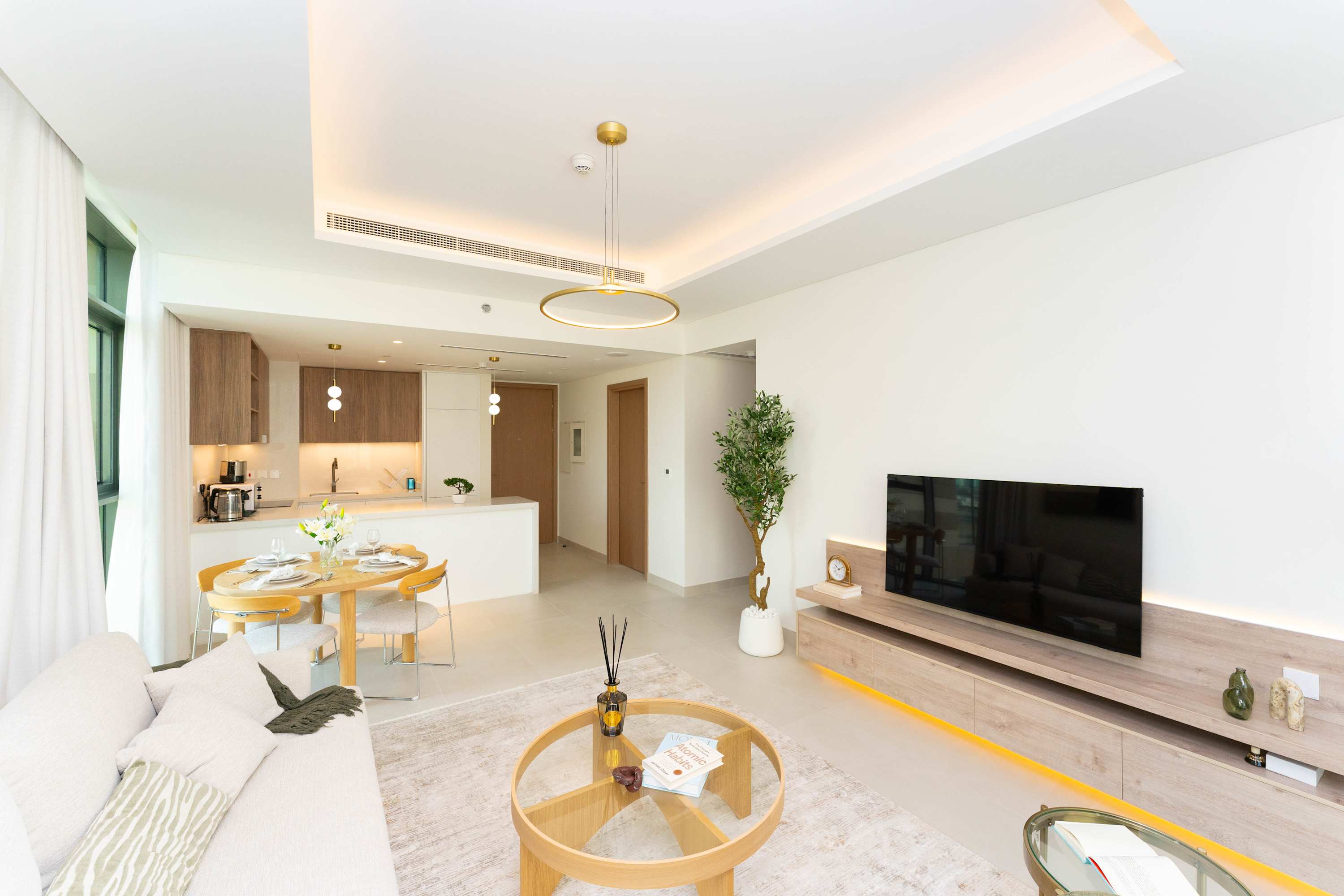 Modern 1BR Retreat in Erin City Walk Dubai