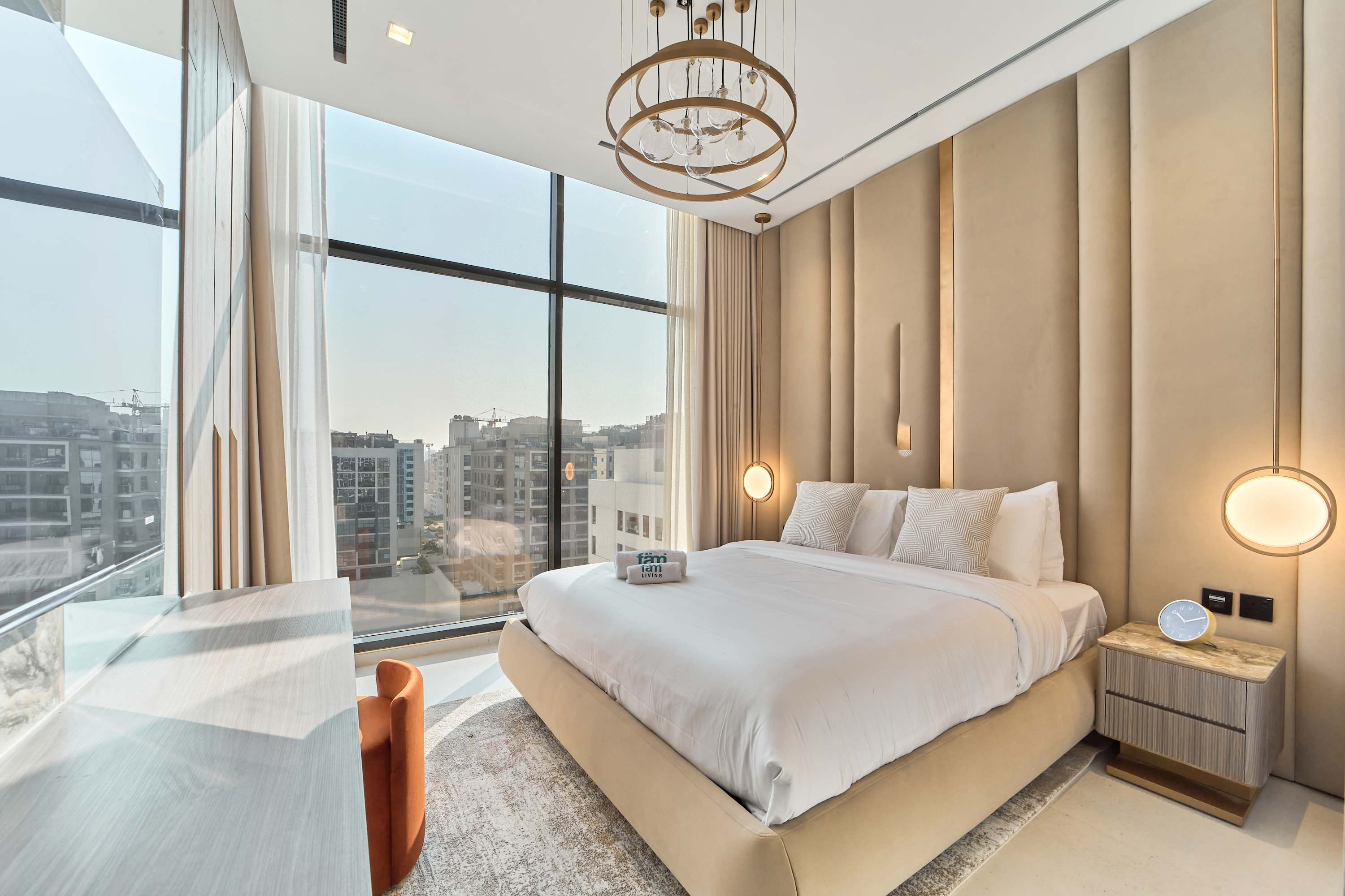 Modern 1BR City Escape at Coral by Vision, photo 2