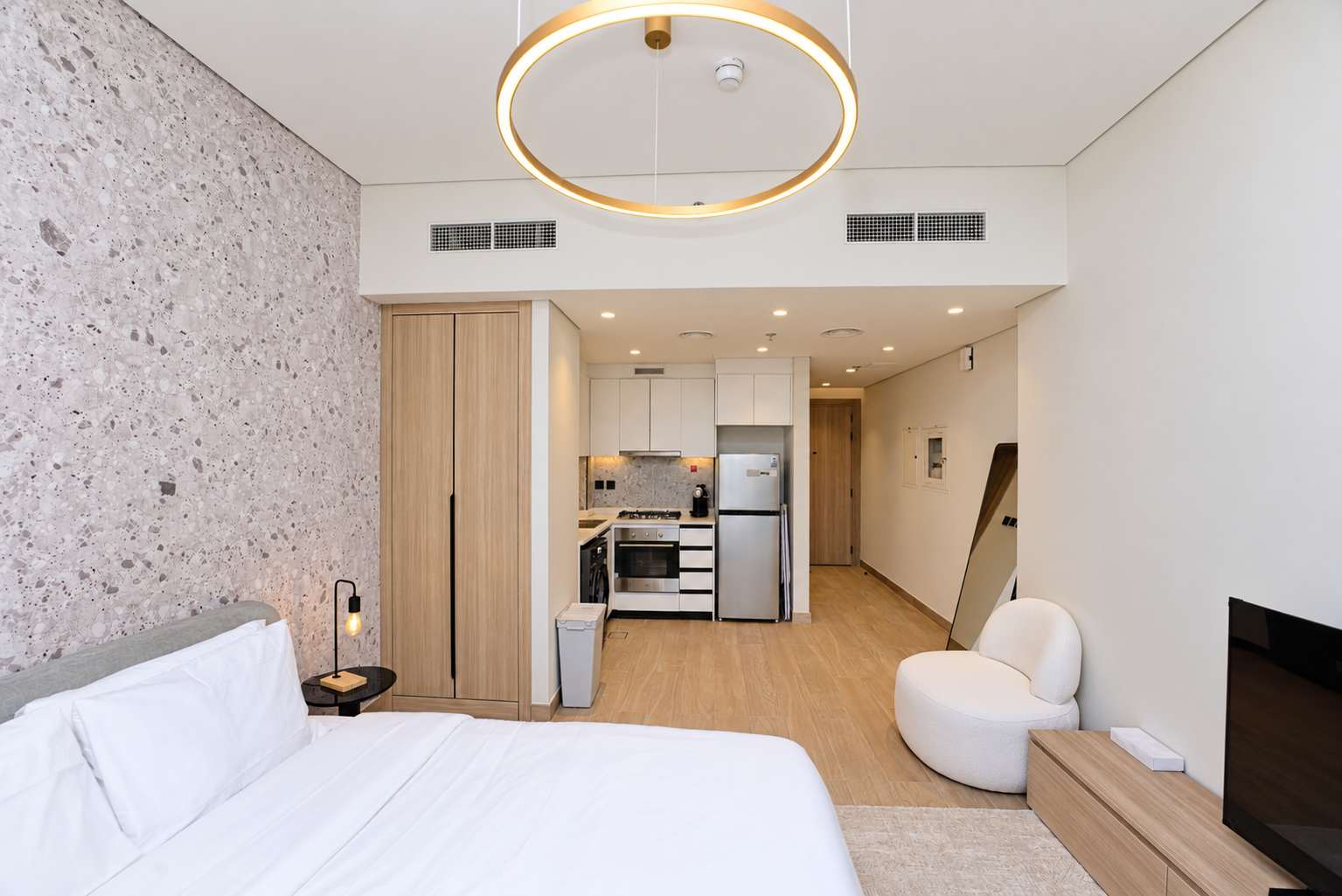 Urban Studio Getaway at Seslia Tower, photo 3