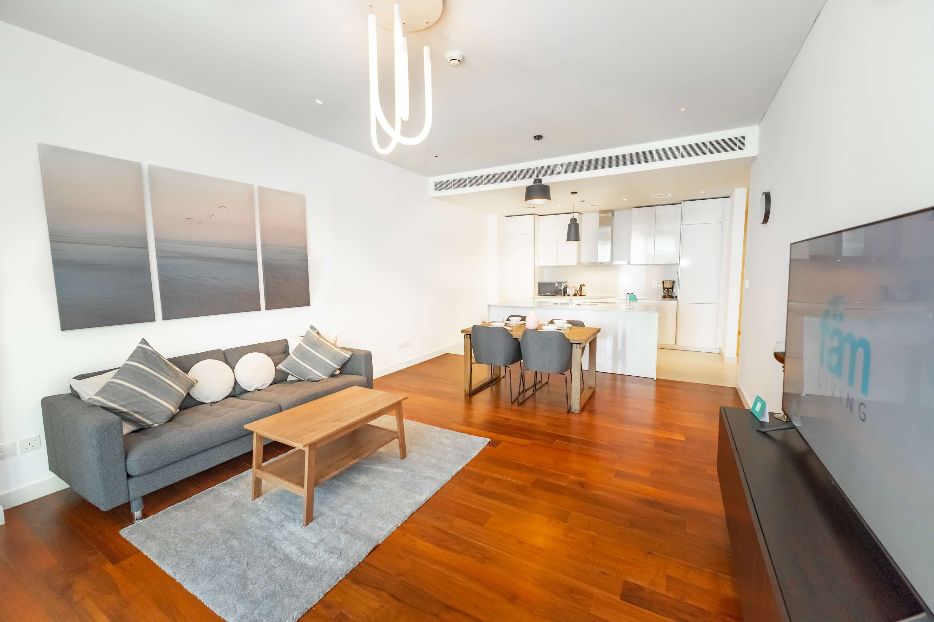 Chic 1BR Apartment in City Walk Dubai, photo 5